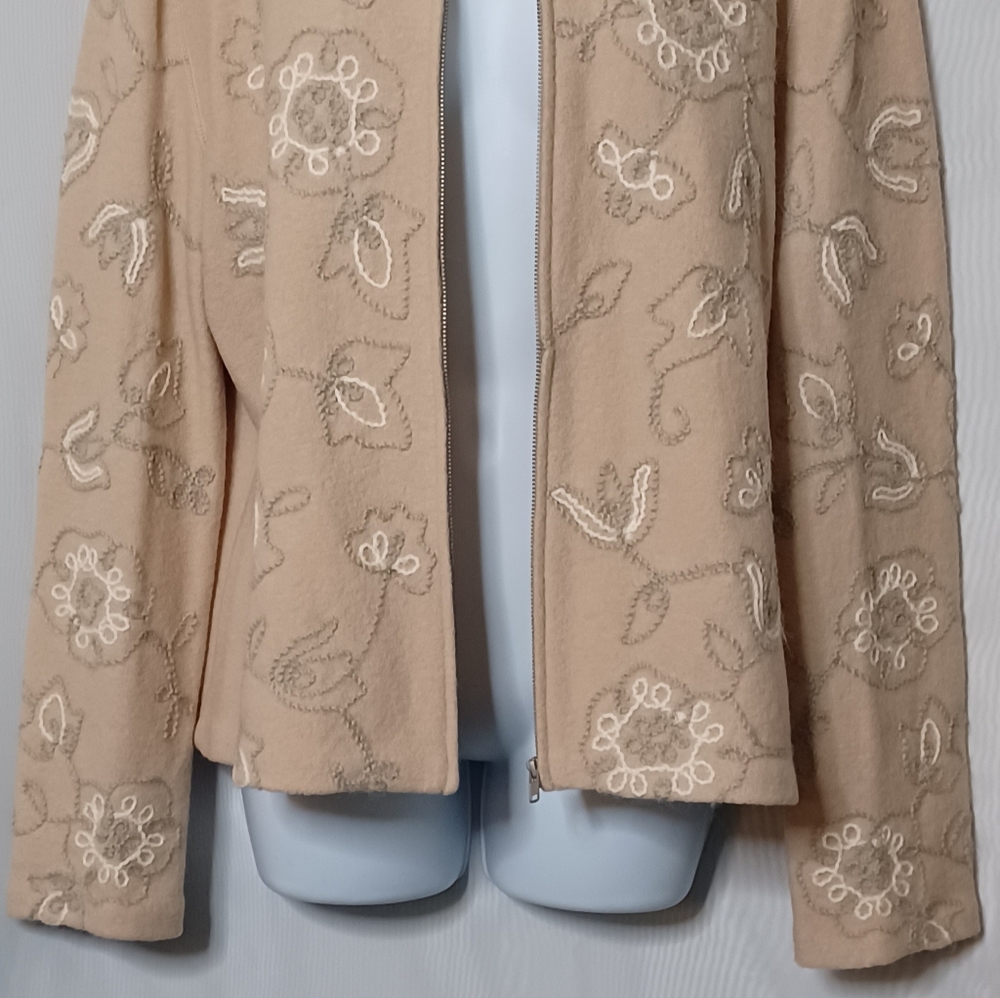 JONES NEW YORK Cream Floral Merino Wool Zipper Front Swearter. L - Picture 7 of 13